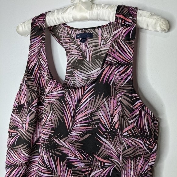✨3/$15 GAP Factory purple palm leaf tank blouse S - Picture 3 of 6